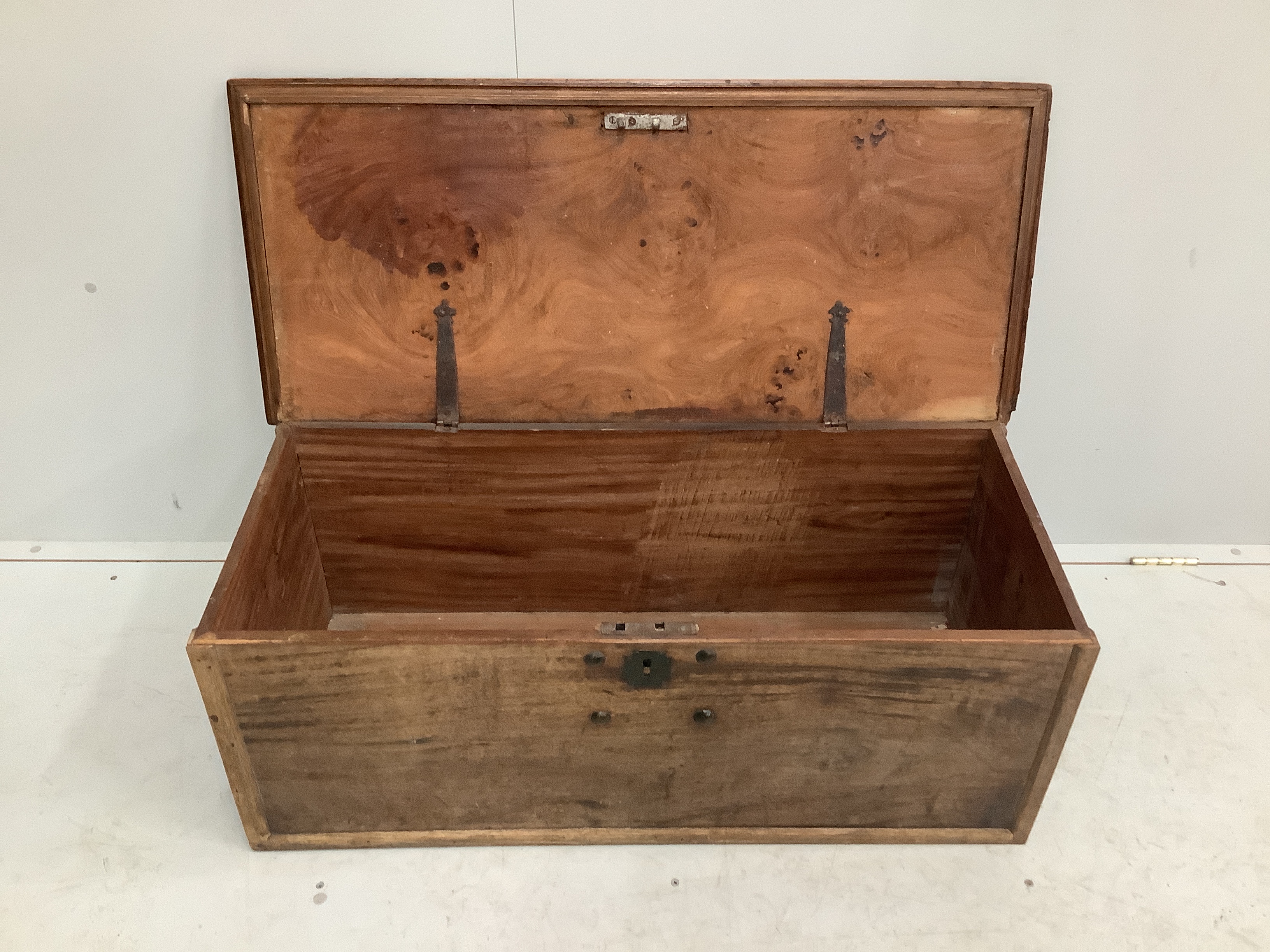 An 18th century style hardwood coffer, width 102cm, depth 43cm, height 39cm